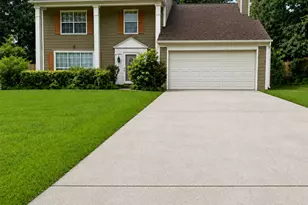 124 Heathrow Dr, Riverdale, GA 30274 - Photo 1