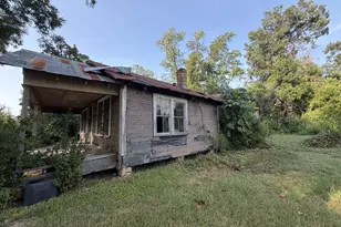 321 Leo Marshall St, Blackshear, GA 31516 - Photo 6