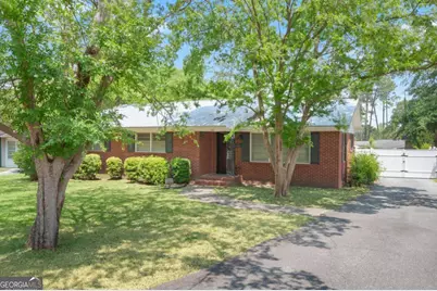 1011 Cherokee Circle, Waycross, GA 31501 - Photo 2