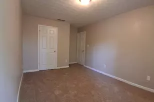 1031 Maple Leaf Dr, McDonough, GA 30253 - Photo 4