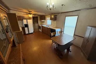 784 Lakeland Dr, Toccoa, GA 30577 - Photo 6
