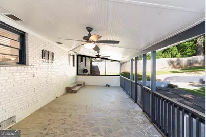 4090 Land O Lakes Drive NE, Atlanta, GA 30342 - Photo 14
