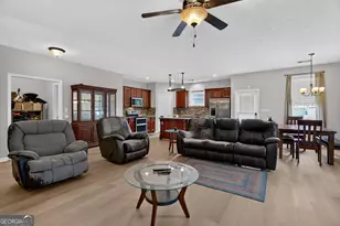 402 Creekside Dr, Lagrange, GA 30240 - Photo 10
