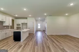 431 Windy Ln, Jonesboro, GA 30238 - Photo 8