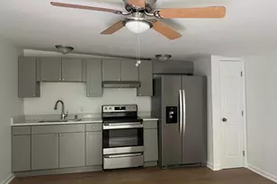 572 Lancelot Dr, Norcross, GA 30071 - Photo 2