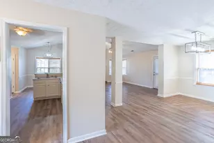305 Bradford Ct, Auburn, GA 30011 - Photo 4
