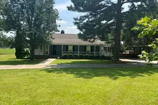 64 Lake Dr, Manchester, GA 31816 - Photo 1