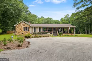 331 Clearwater Rd, Sharpsburg, GA 30277 - Photo 2