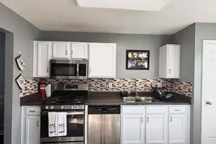 10769 James Dr, Jonesboro, GA 30238 - Photo 16
