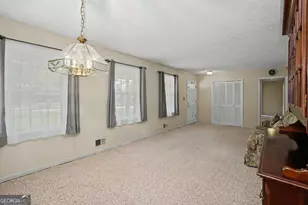 114 Bobolink Dr, Griffin, GA 30224 - Photo 6