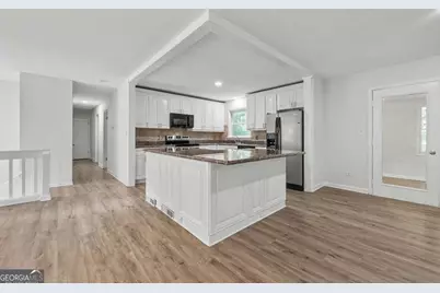 3909 Valley Brook Road, Snellville, GA 30039 - Photo 10