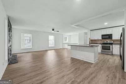 3909 Valley Brook Road, Snellville, GA 30039 - Photo 12
