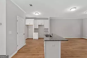 2834 Laurel Ridge Cir, East Point, GA 30344 - Photo 4