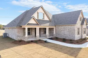 136 Pridgen Pass, Perry, GA 31069 - Photo 4