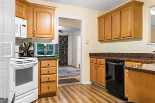 124 Foxdale Dr, Lagrange, GA 30240 - Photo 8