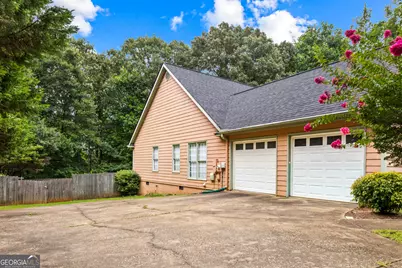 124 Foxdale Drive, Lagrange, GA 30240 - Photo 4