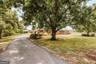 51 Brandon Cir, Winterville, GA 30683 - Photo 6