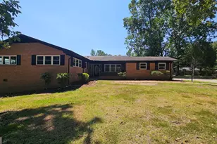 1305 Dana Dr, Dalton, GA 30720 - Photo 2