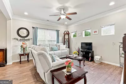 117 Thomaston St, Newnan, GA 30263 - Photo 6