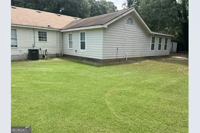 300 W Midland Avenue, Winder, GA 30680 - Photo 2