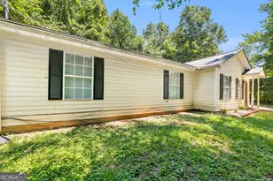 220 Splitwood Ln, Fairburn, GA 30213 - Photo 2