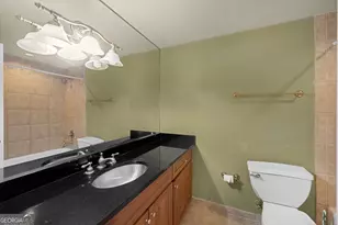 2479 Peachtree Rd NE, Atlanta, GA 30305 - Photo 16