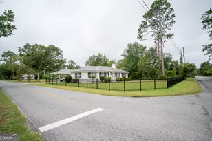 190 Plier St, Baxley, GA 31513 - Photo 32