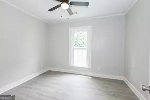 218 W Chappell St, Griffin, GA 30223 - Photo 8