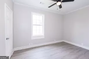 218 W Chappell St, Griffin, GA 30223 - Photo 12