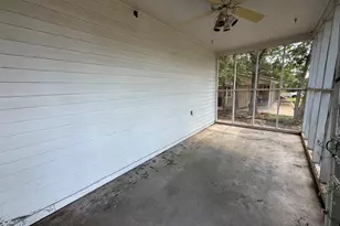 210 S Mulberry St, Statesboro, GA 30458 - Photo 2