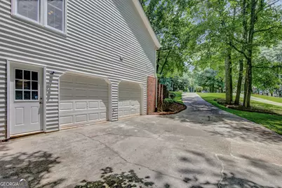 220 Fontaine Way, Fayetteville, GA 30215 - Photo 2