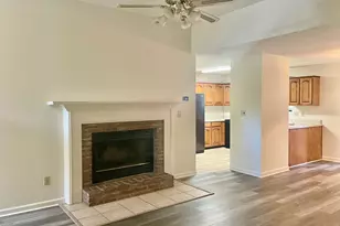 102 Ridgestone Ct, Warner Robins, GA 31088 - Photo 2