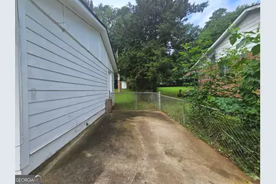 349 Roxbury Drive, Riverdale, GA 30274 - Photo 8