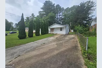 349 Roxbury Drive, Riverdale, GA 30274 - Photo 4