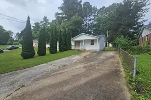 349 Roxbury Dr, Riverdale, GA 30274 - Photo 4