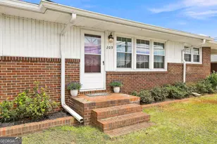 209 Lagrange St, Newnan, GA 30263 - Photo 6