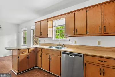 85 Waters Avenue, Allenhurst, GA 31301 - Photo 6