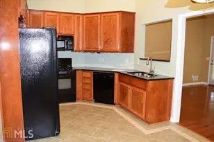 35 Bedford Park Dr, Newnan, GA 30263 - Photo 4