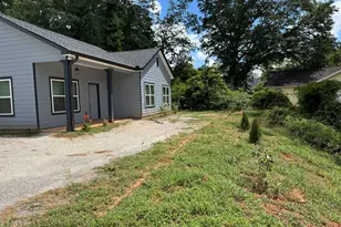 1555 W Poplar St, Griffin, GA 30224 - Photo 2
