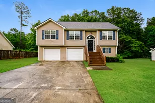 137 Longstreet Cir, Oxford, GA 30054 - Photo 1