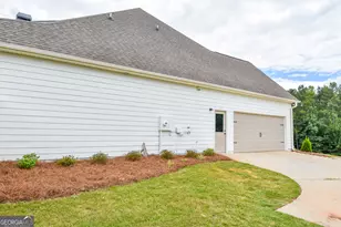 383 Walden Pond Way, Senoia, GA 30276 - Photo 10