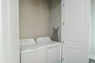417 W 32nd St, Savannah, GA 31401 - Photo 24