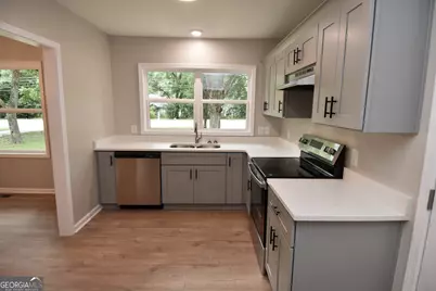 403 Atlanta Street, Barnesville, GA 30204 - Photo 2