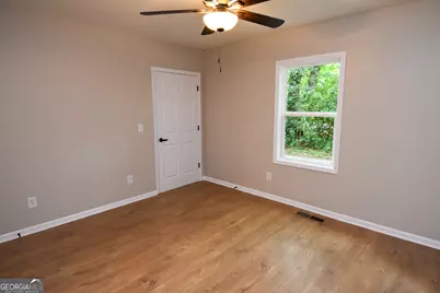 403 Atlanta Street, Barnesville, GA 30204 - Photo 12