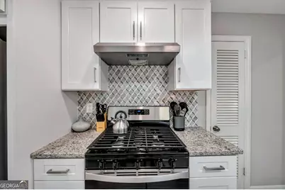 1131 Stoneybrook Road, Forest Park, GA 30297 - Photo 12