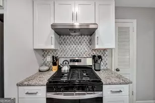 1131 Stoneybrook Rd, Forest Park, GA 30297 - Photo 12