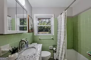 1131 Stoneybrook Rd, Forest Park, GA 30297 - Photo 20