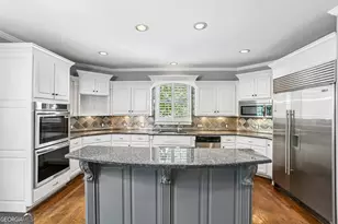 700 Leeds Garden Terrace, Johns Creek, GA 30022 - Photo 2
