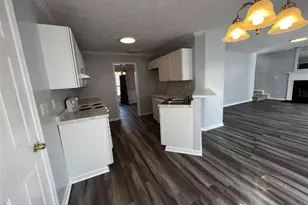 500 Kings Pl, Riverdale, GA 30296 - Photo 4