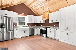 318 E 2nd St, Blue Ridge, GA 30513 - Photo 16
